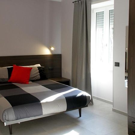 Easyroom Frosinone - Casello Autostradale ภายนอก รูปภาพ