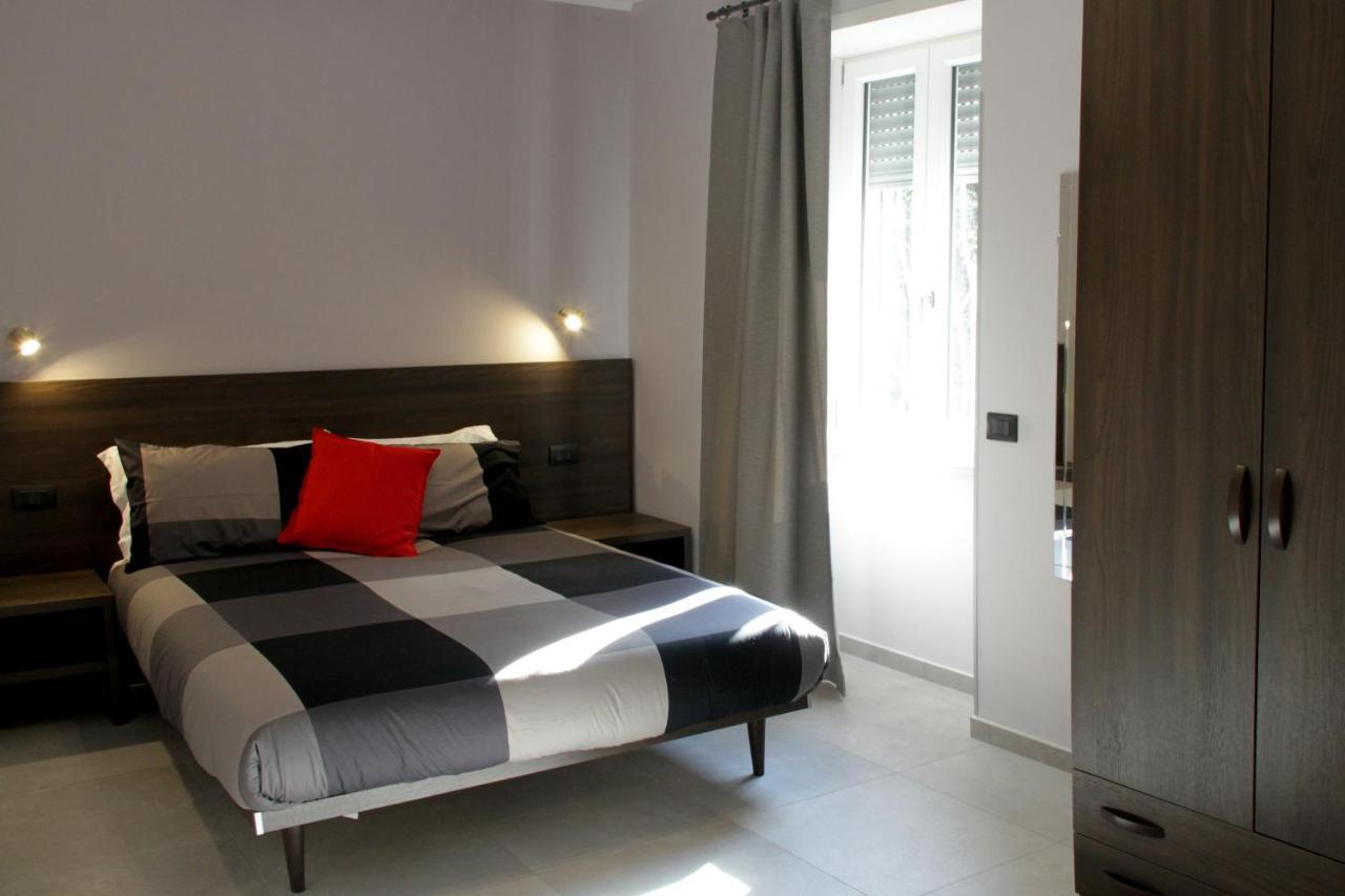 Easyroom Frosinone - Casello Autostradale ภายนอก รูปภาพ