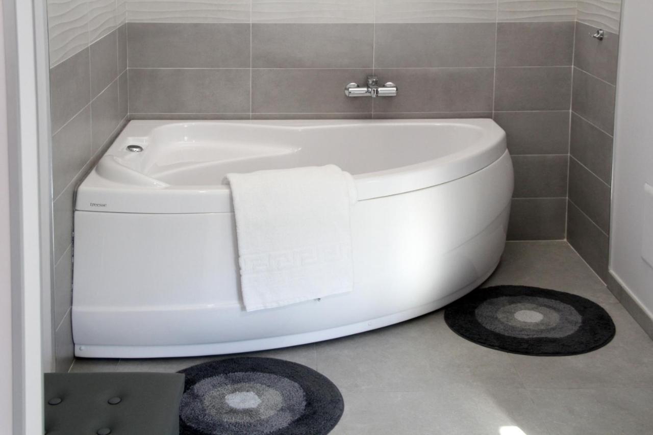 Easyroom Frosinone - Casello Autostradale ภายนอก รูปภาพ