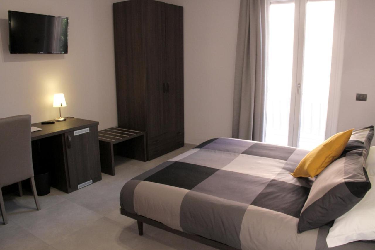 Easyroom Frosinone - Casello Autostradale ภายนอก รูปภาพ